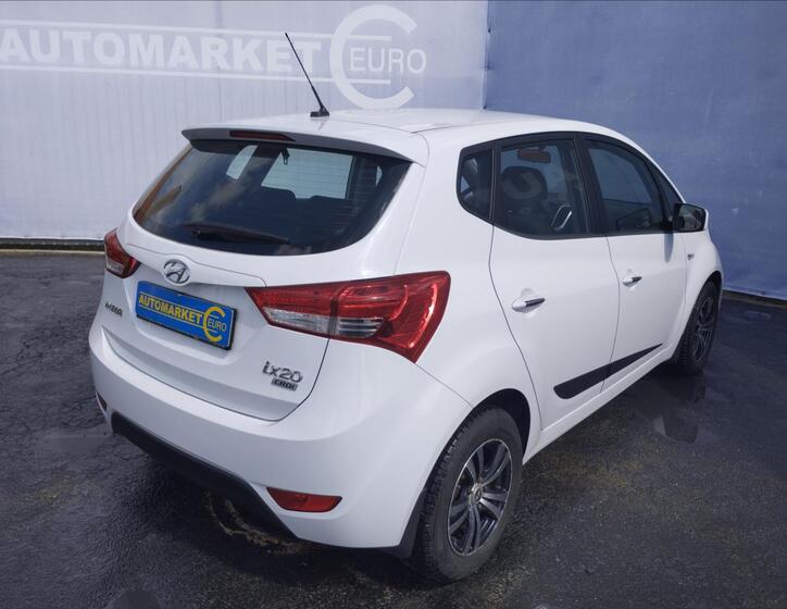 Hyundai ix20 4