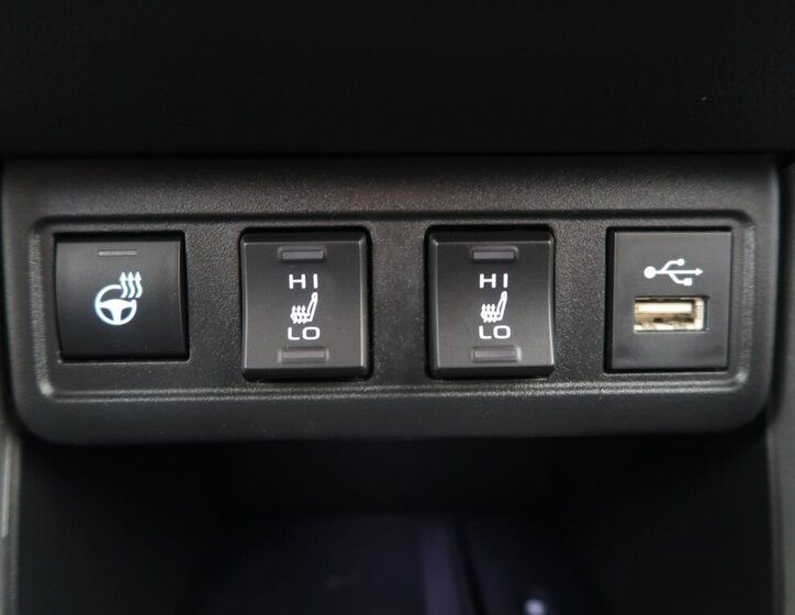 Toyota Corolla Cross Hatchback 2,0 l 112 kw