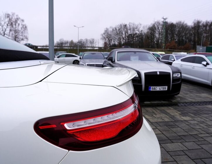 Mercedes-Benz Třídy E 18