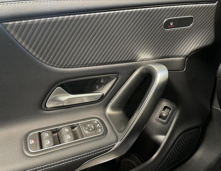 Mercedes-Benz CLA Kombi 1,3 l 120 kw