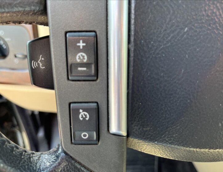 Land Rover Discovery SUV 2,7 l 140 kw