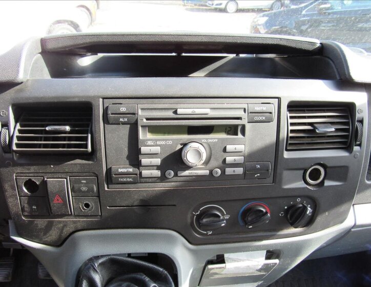 Ford Transit Skříň 2,2 l 74 kw