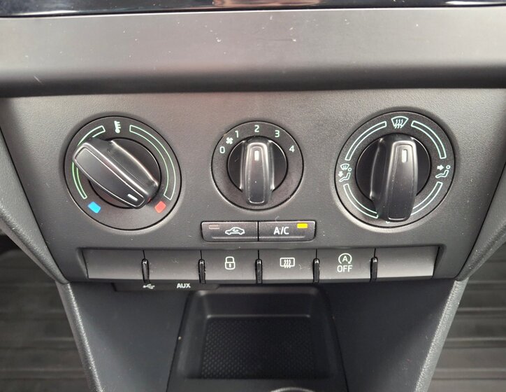 Škoda Rapid Sedan / Limuzína 1,2 l 66 kw