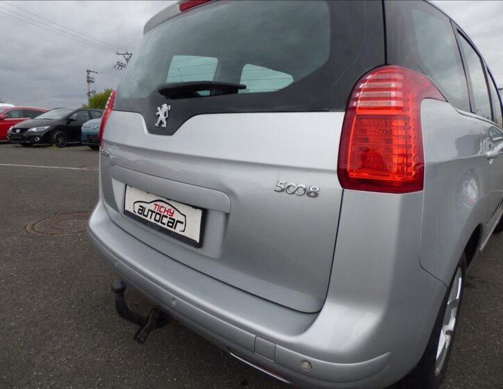 Peugeot 5008 MPV 1,6 l 88 kw