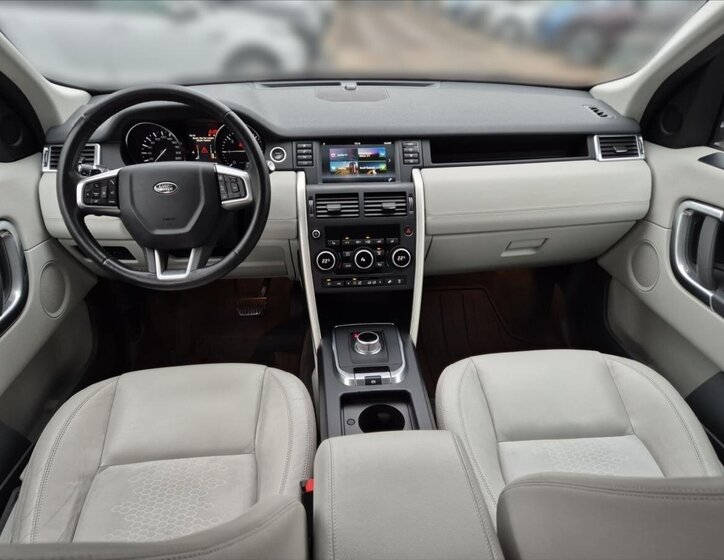 Land Rover Discovery Sport SUV 2,0 l 132 kw