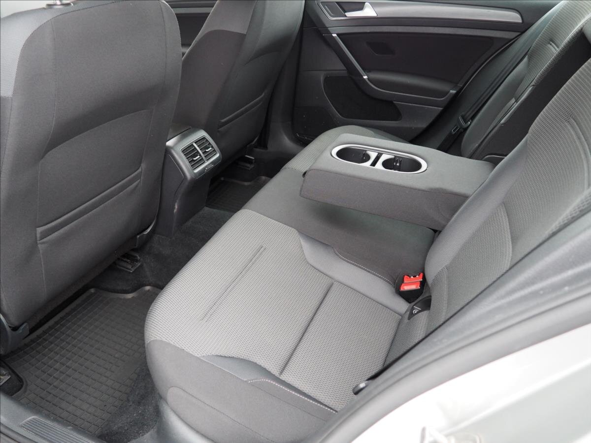 Volkswagen Golf Hatchback 1,6 l 85 kw