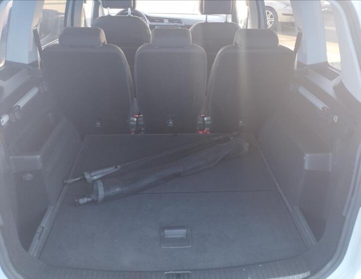 Volkswagen Touran 19