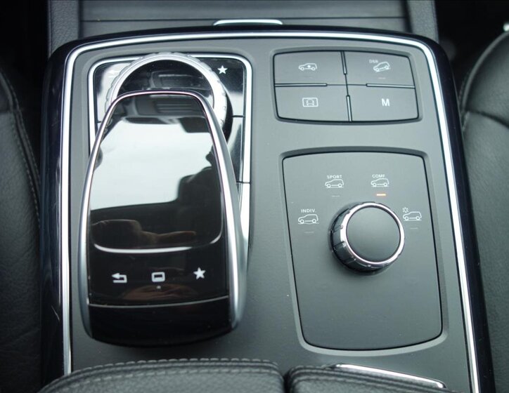 Mercedes-Benz GLE 28