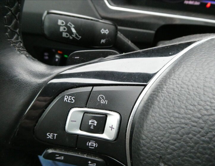 Volkswagen Tiguan SUV 2,0 l 110 kw