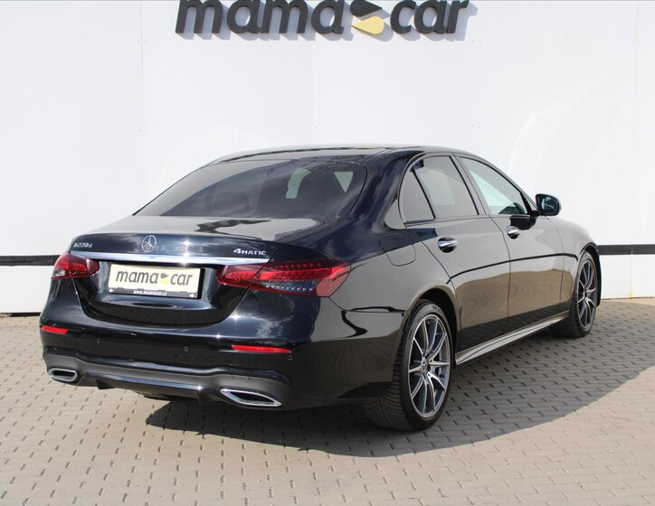 Mercedes-Benz Třídy E Sedan / Limuzína 2,0 l 143 kw