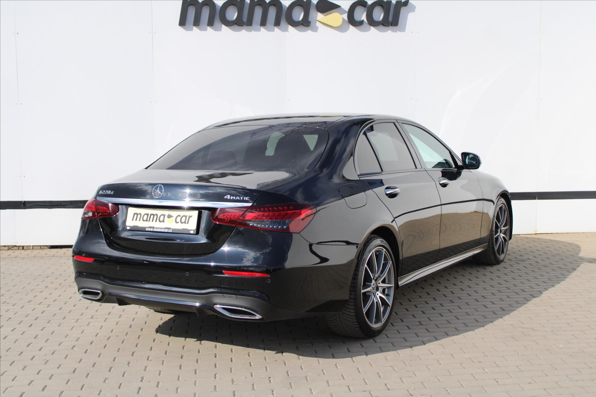 Mercedes-Benz Třídy E Sedan / Limuzína 2,0 l 143 kw