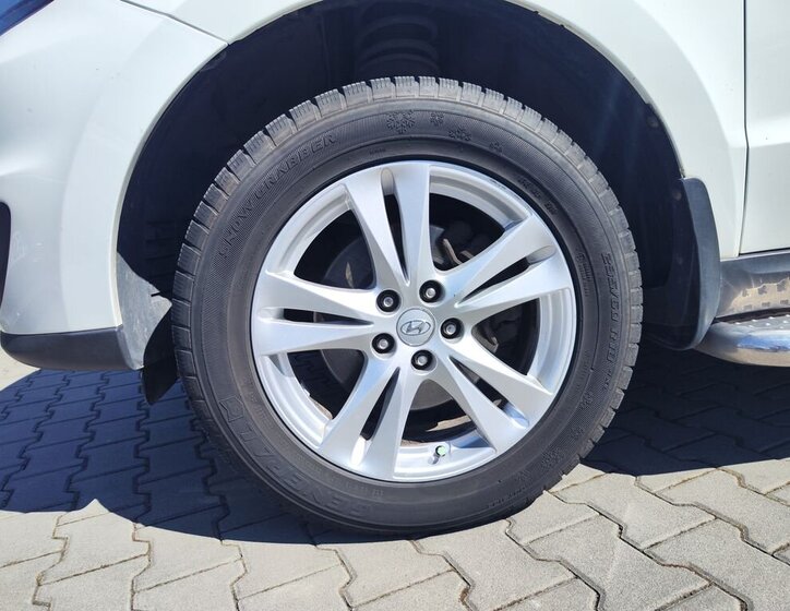 Hyundai Santa Fe SUV / Terénní 2,2 l 145 kw