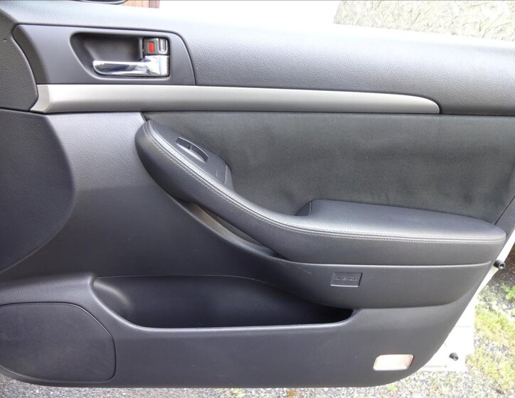 Toyota Avensis Kombi 2,0 l 93 kw