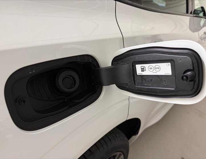 Volvo XC60 SUV / Terénní 2,0 l 184 kw