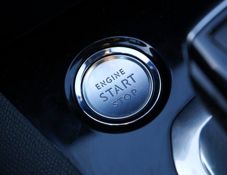 Peugeot 5008 SUV 1,6 l 133 kw