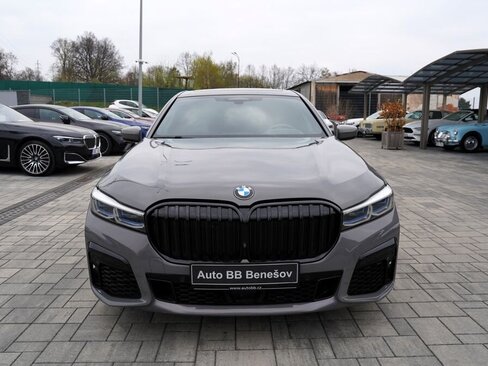 BMW Řada 7 Sedan / Limuzína 3,0 l 195 kw