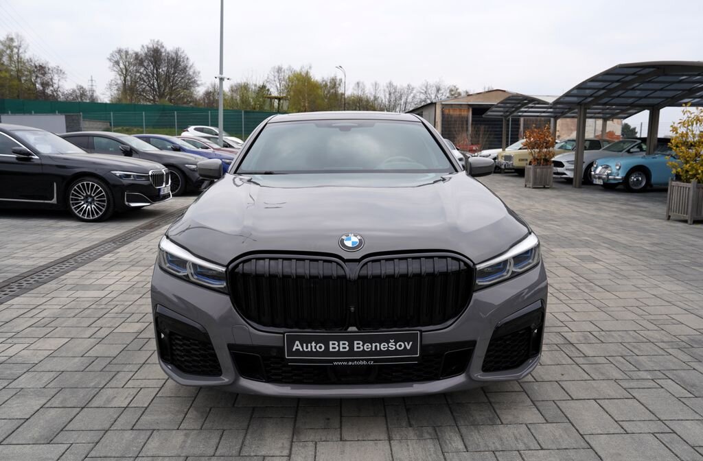 BMW Řada 7 Sedan / Limuzína 3,0 l 195 kw
