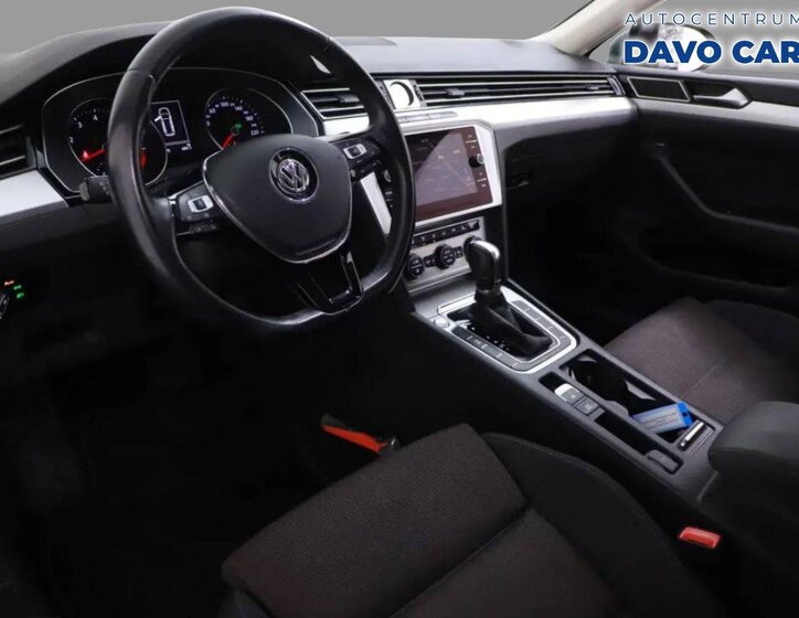 Volkswagen Passat Kombi 1,5 l 110 kw