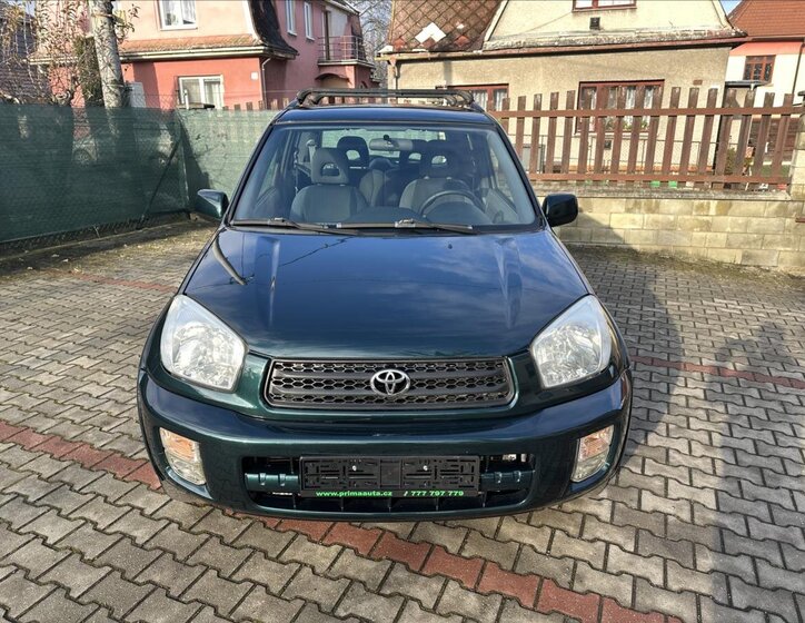 Toyota RAV4 SUV / Terénní 2,0 l 110 kw