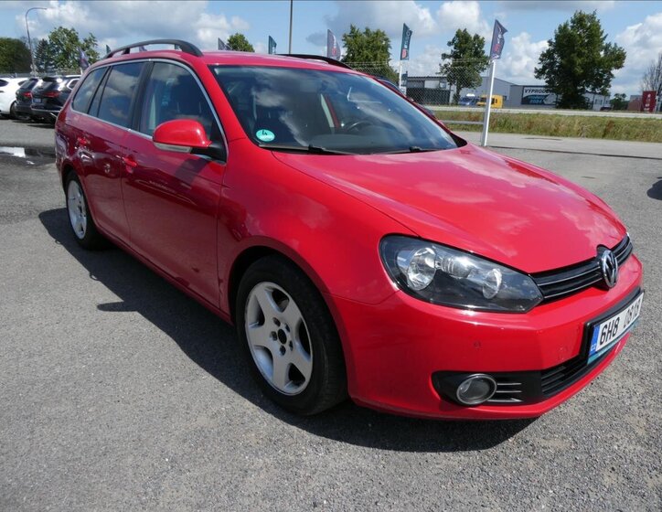 Volkswagen Golf Kombi 1,6 l 77 kw