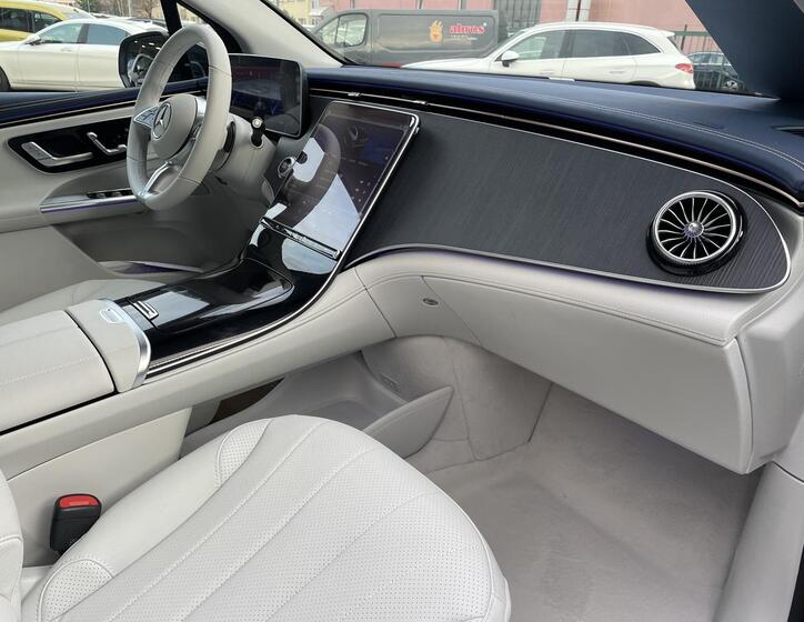 Mercedes-Benz EQE 16