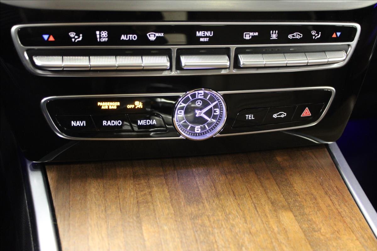 Mercedes-Benz Třídy G SUV / Terénní 2,9 l 210 kw