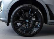 BMW X7 6