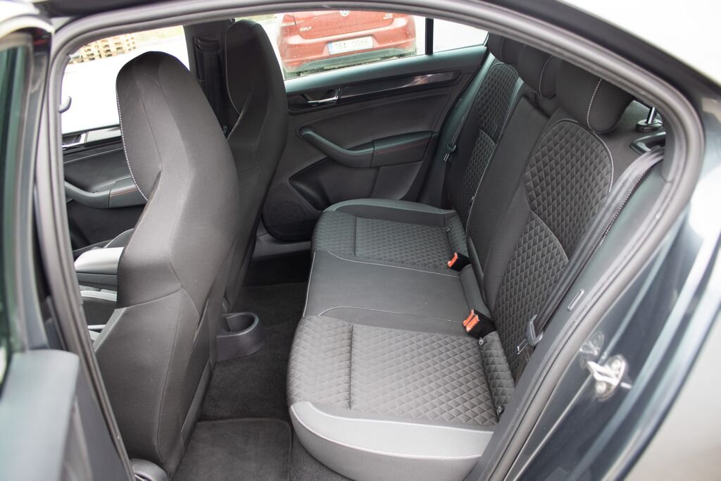 Škoda Rapid Sedan / Limuzína 999,0 81 kw