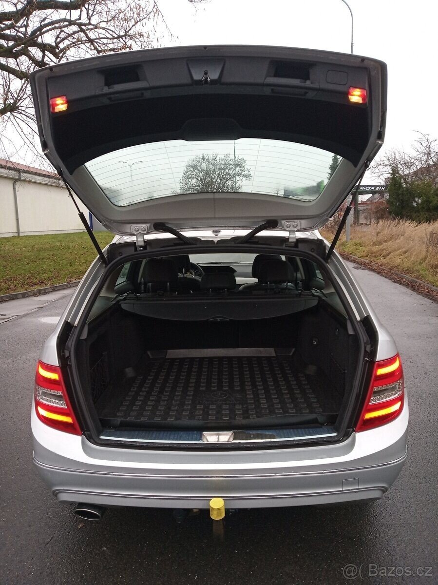 Mercedes-Benz Třídy C Kombi 0,0 125 kw