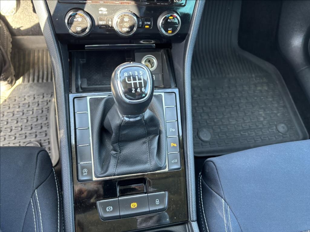 Škoda Superb Kombi 1,5 l 110 kw