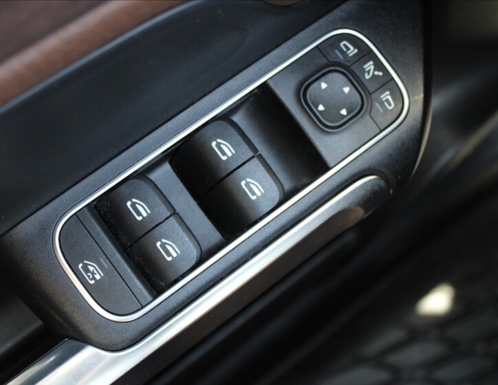 Mercedes-Benz GLB 29