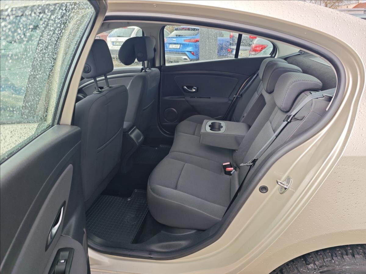 Renault Fluence Sedan / Limuzína 1,5 l 66 kw
