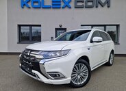 Mitsubishi Outlander SUV / Terénní 2,4 l 165 kw