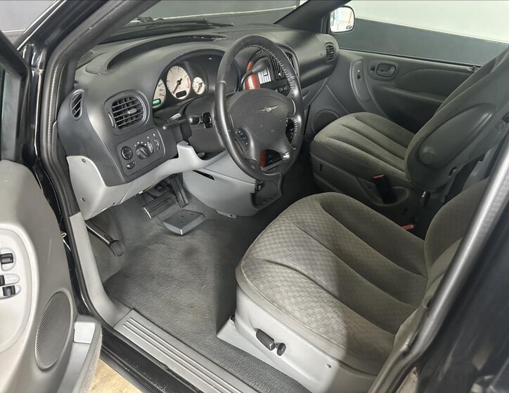 Chrysler Voyager MPV 2,8 l 110 kw