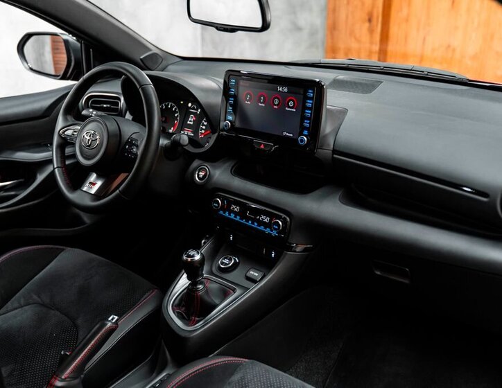 Toyota Yaris Hatchback 1,6 l 192 kw