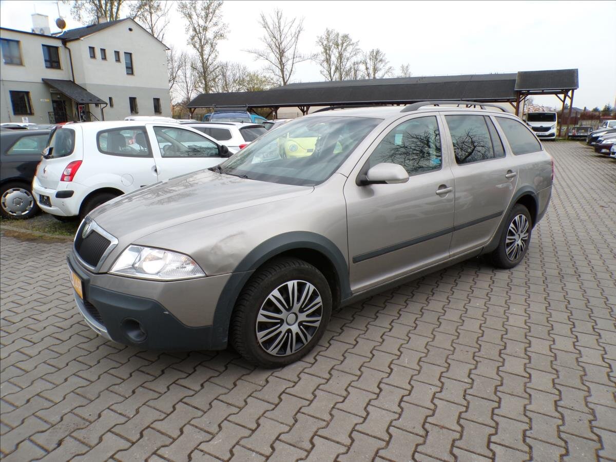 Škoda Octavia Kombi 2,0 l 103 kw
