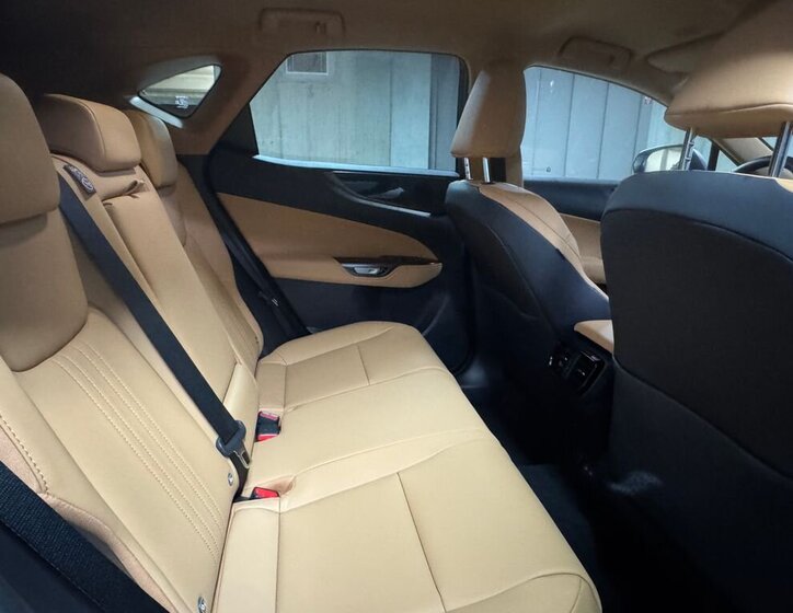 Lexus NX 350h SUV 2,5 l 190 kw