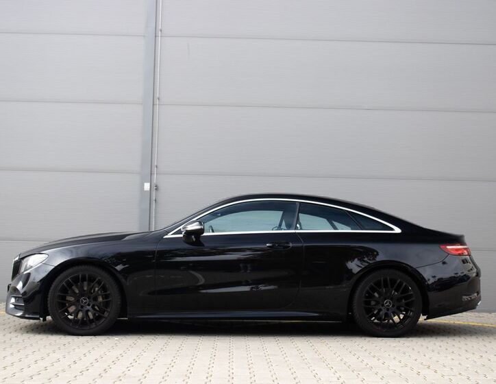 Mercedes-Benz Třídy E 8