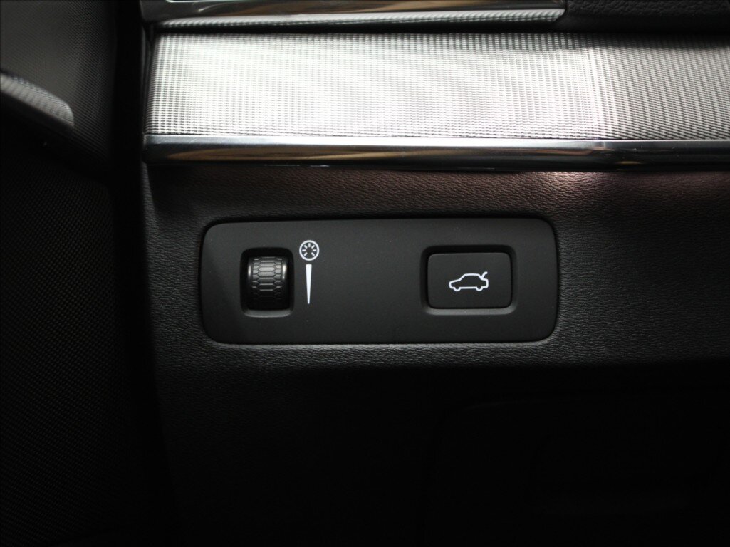 Volvo XC90 SUV 2,0 l 173 kw