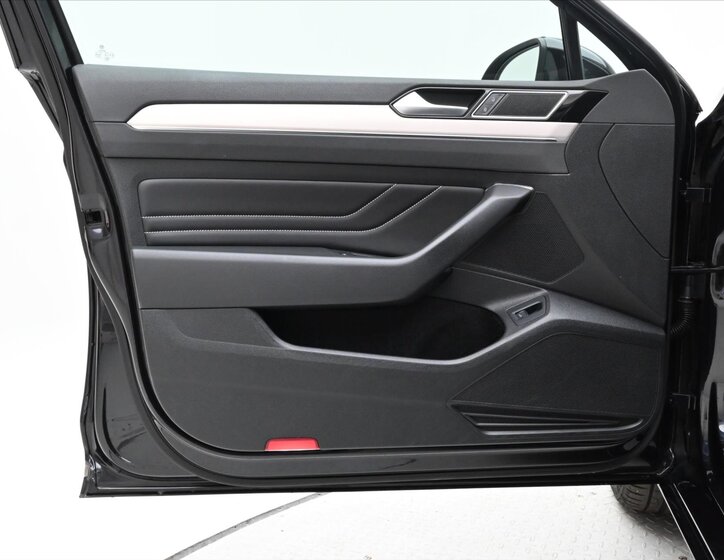 Volkswagen Passat 25