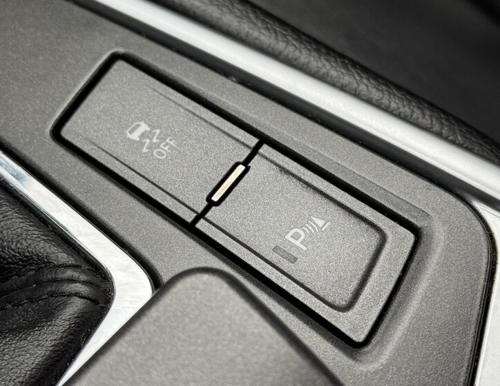 Cadillac SRX SUV 3,0 l 198 kw