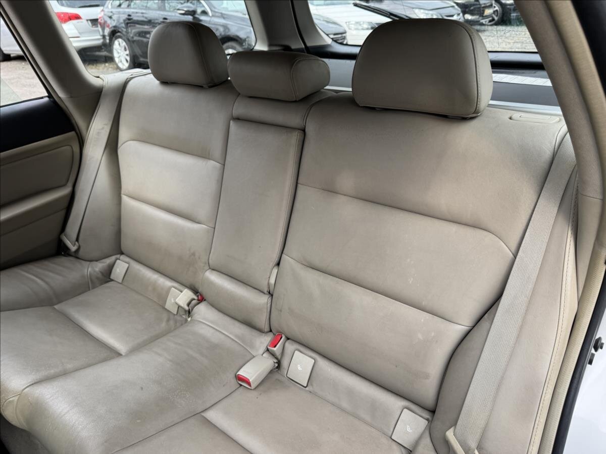 Subaru Legacy Kombi 3,0 l 180 kw