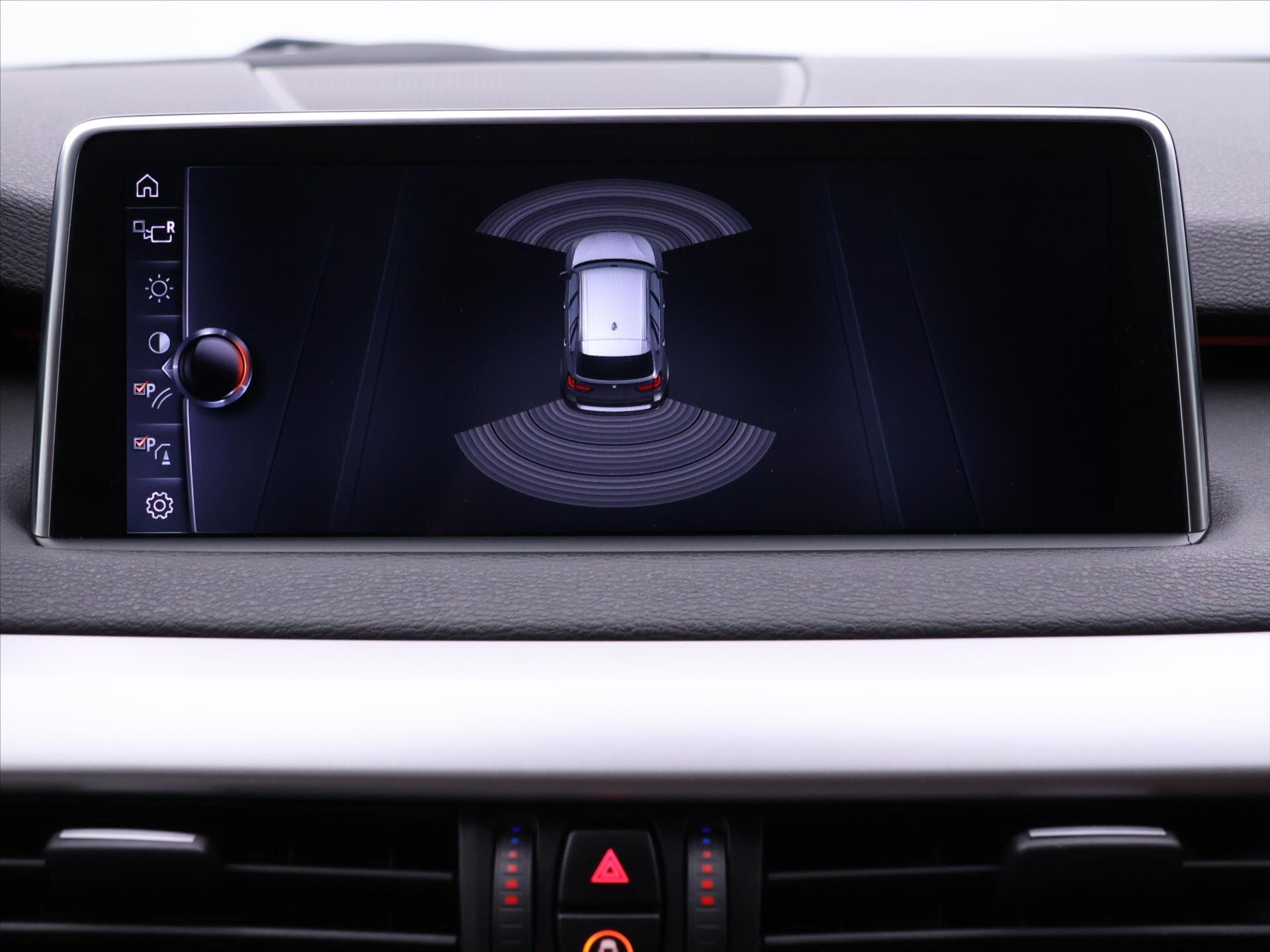 BMW X5 SUV / Terénní 3,0 l 230 kw