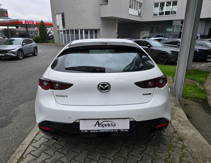 Mazda 3 4