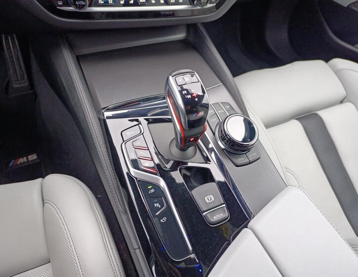 BMW M5 Sedan 4,4 l 460 kw