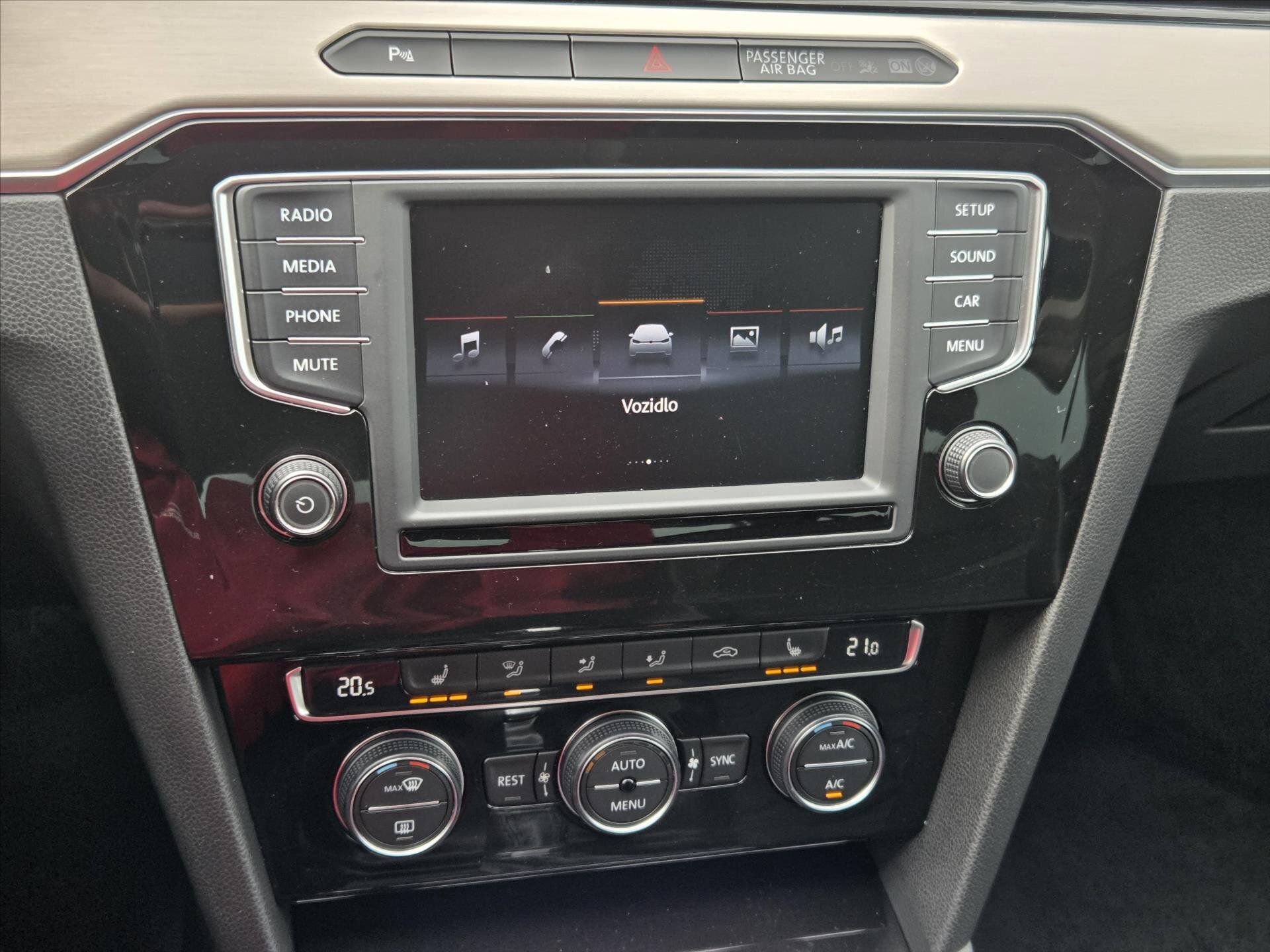 Volkswagen Passat Sedan / Limuzína 2,0 l 110 kw