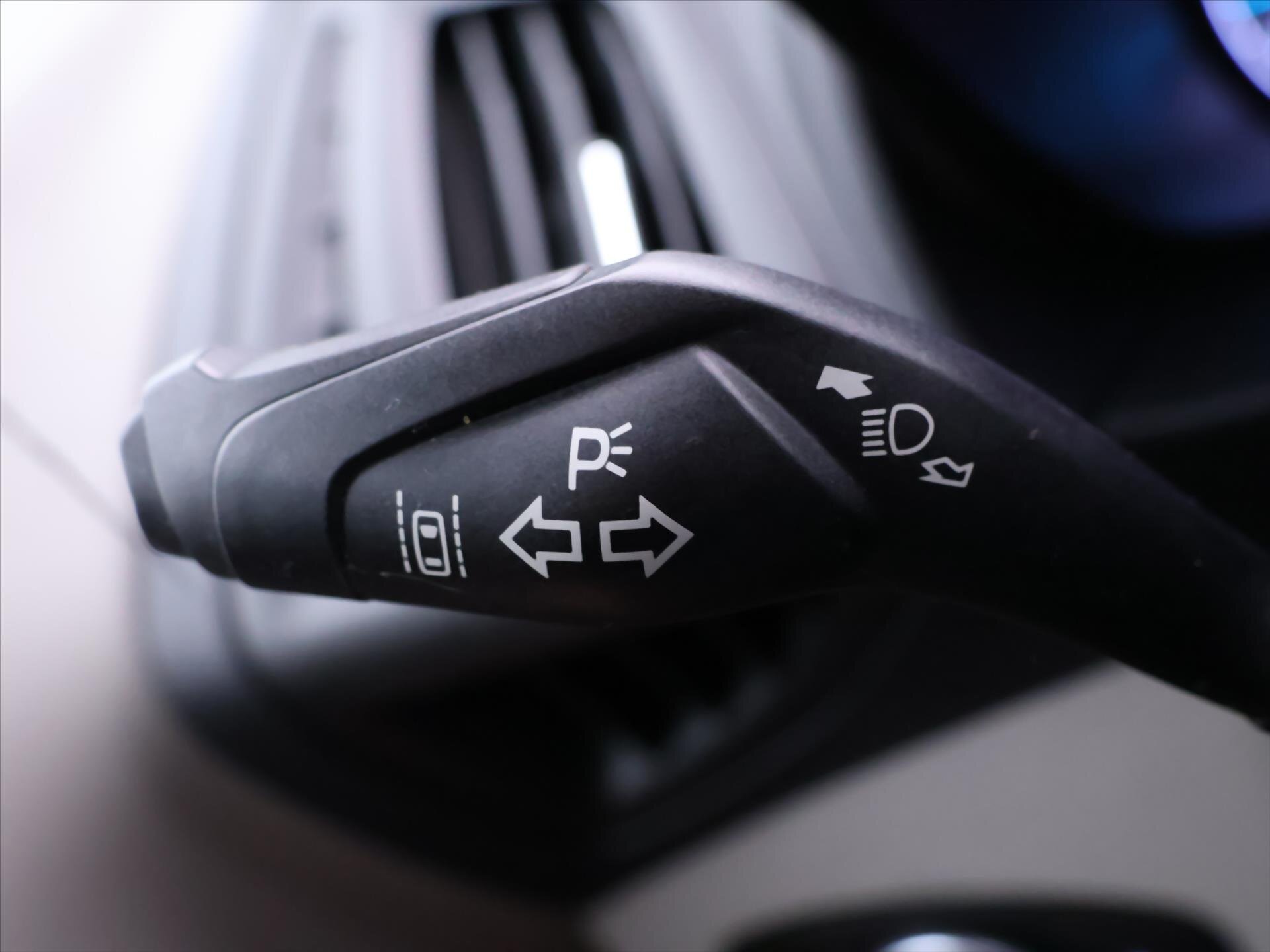 Ford Tourneo Connect Kombi 1,5 l 88 kw