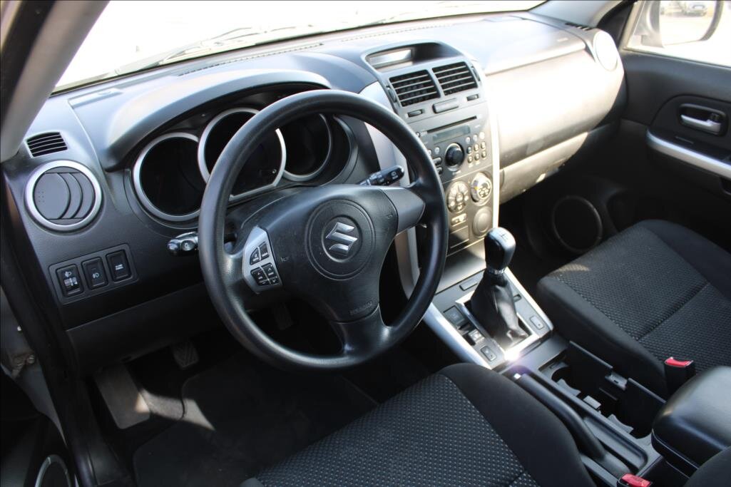 Suzuki Grand Vitara Kombi 2,0 l 103 kw