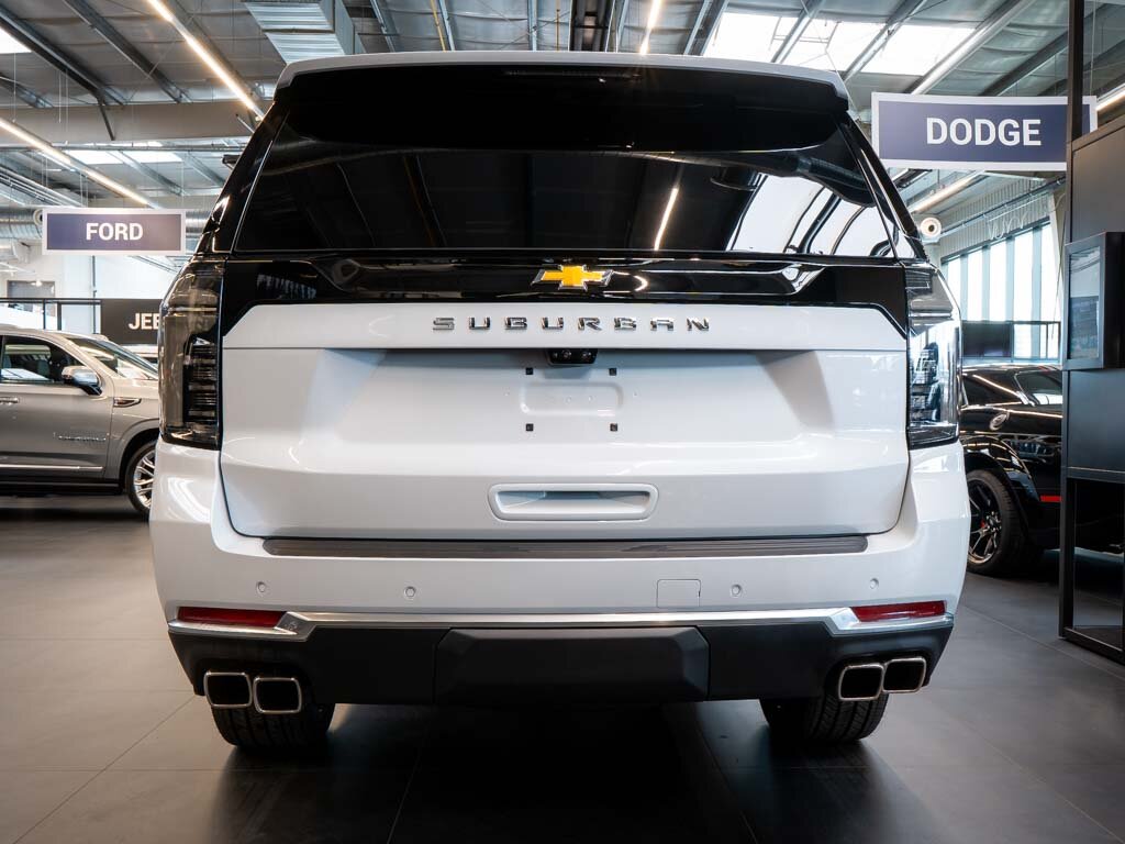 Chevrolet Suburban SUV 6,2 l 313 kw