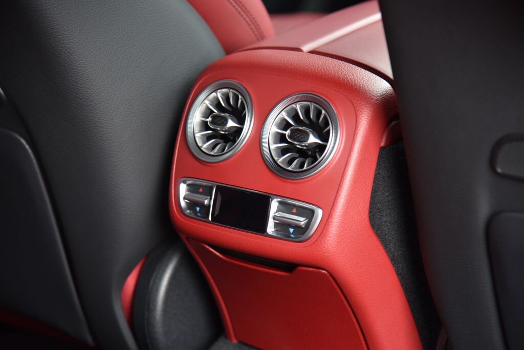 Mercedes-Benz CLS Sedan 3,0 l 320 kw